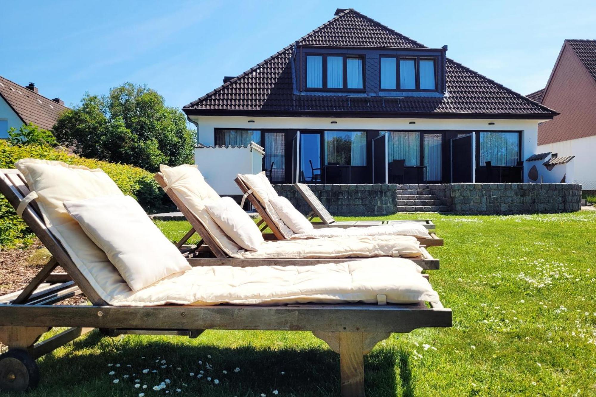 Strandnahe & Hochwertige Ferienunterkunft, Mit Gartenzugang, Parkplatz Und Fahrradunterstellplatz Scharbeutz Exteriér fotografie