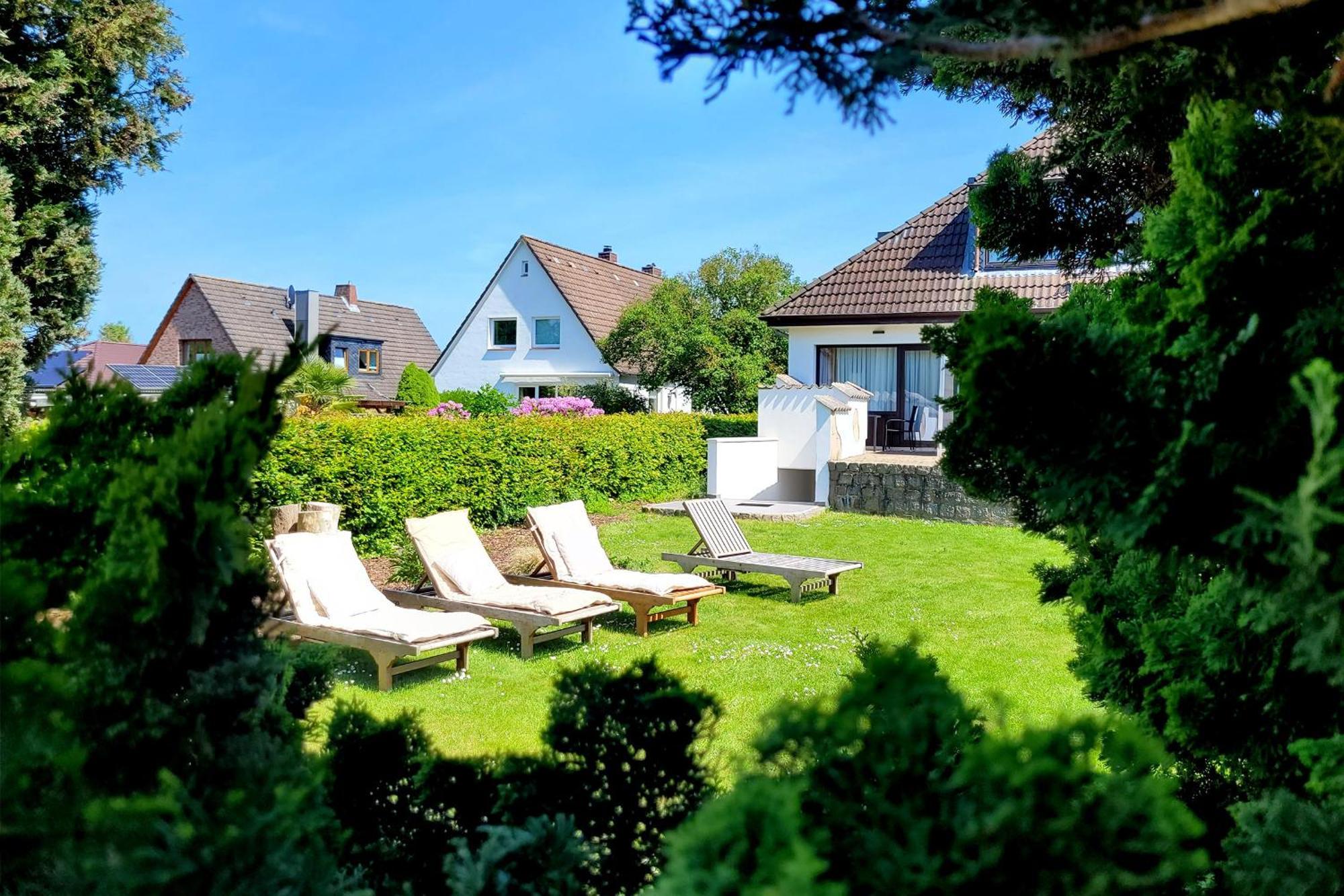 Strandnahe & Hochwertige Ferienunterkunft, Mit Gartenzugang, Parkplatz Und Fahrradunterstellplatz Scharbeutz Exteriér fotografie